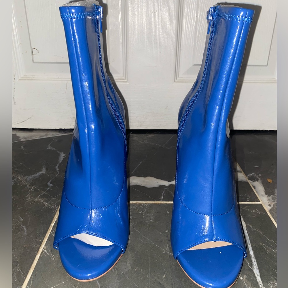 Electric blue peep toe heel